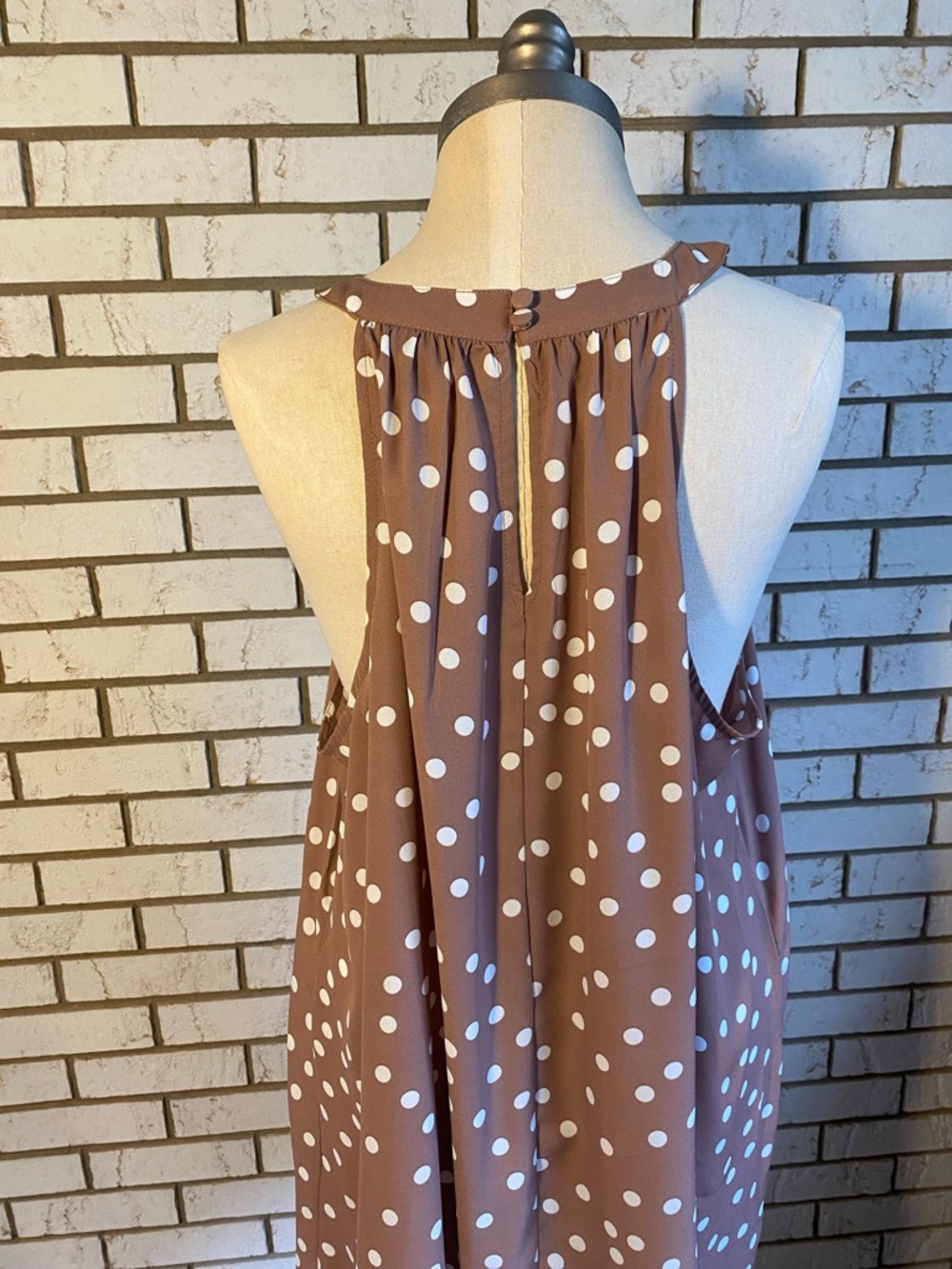 torrid Brown Polka Dot Sleeveless Blouse - Picture 4 of 6